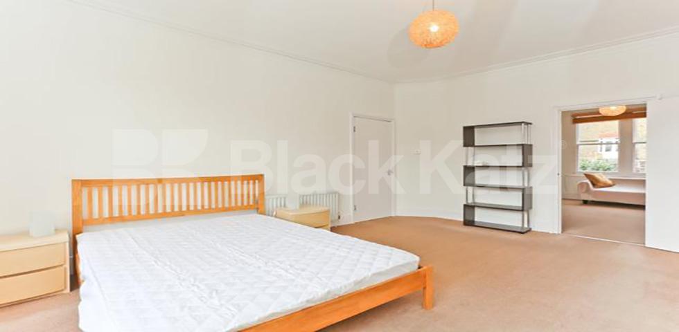 			HUGE ONE BED IN WATERLOW PARK / ARCHWAY! , Studio Apartment, 1 bath, 1 reception Flat			 Whitehall Park, ARCHWAY 